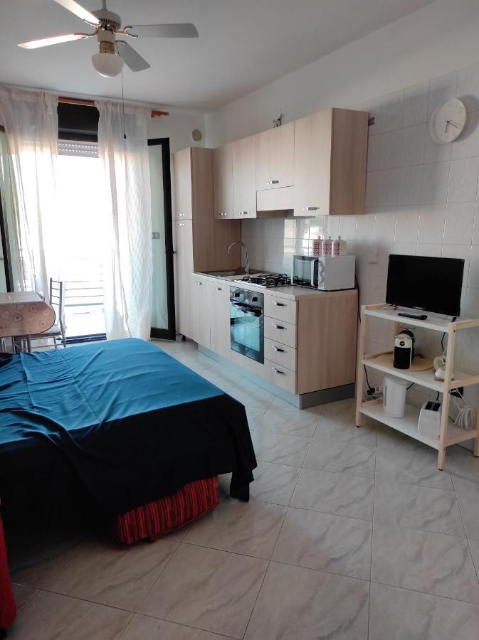 A Casa Di Nonno Pino Apartment Бари Екстериор снимка